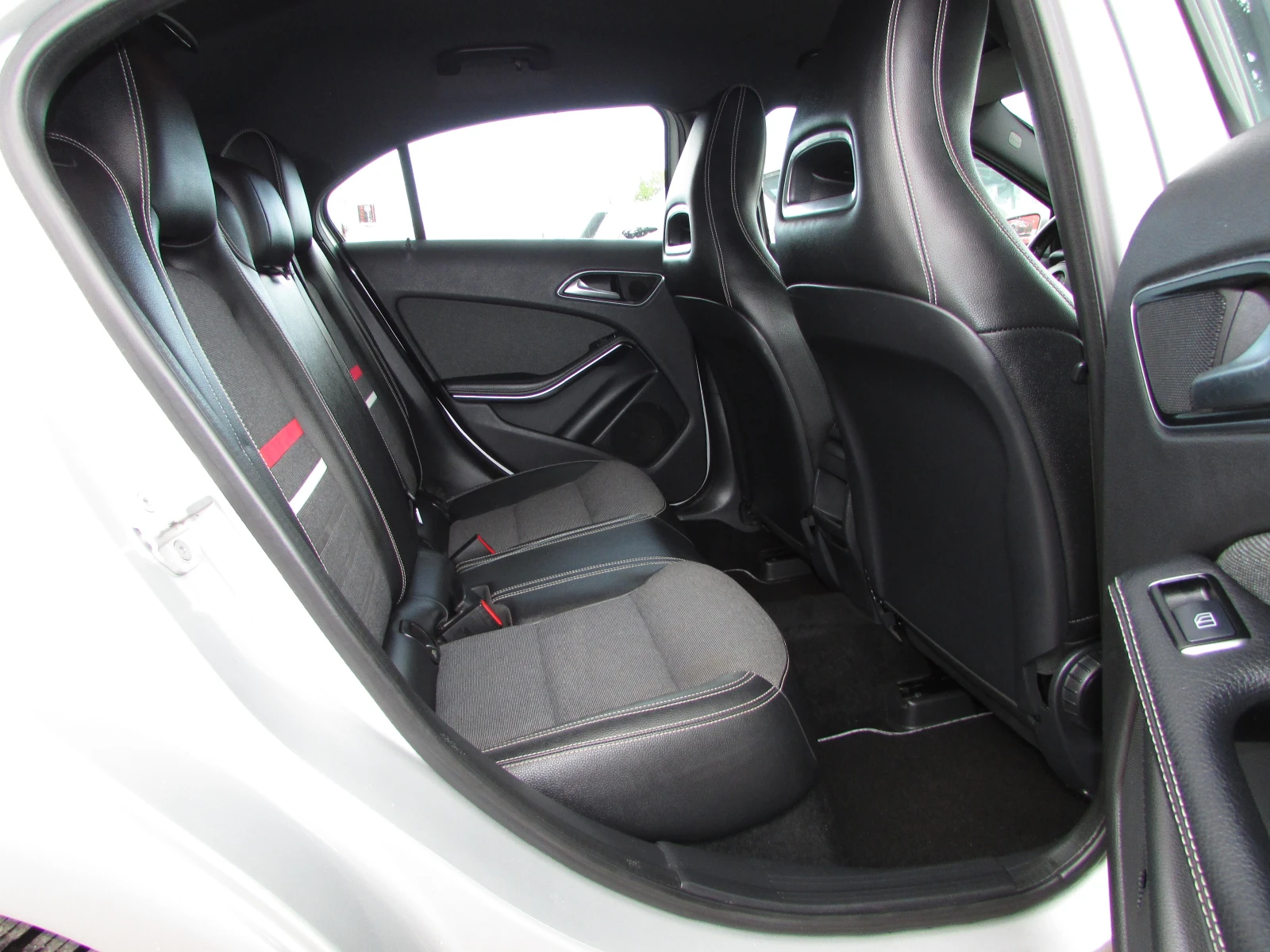 Mercedes-Benz A 180 CDI EURO5 АВТОМАТ, снимка 11 - Автомобили и джипове - 54389476