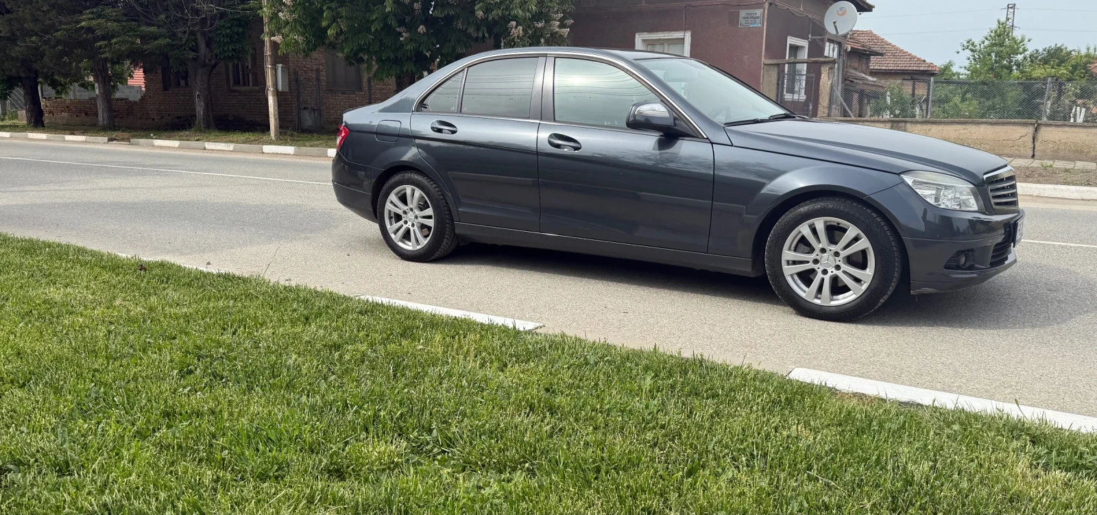 Mercedes-Benz C 180, снимка 3 - Автомобили и джипове - 54582577