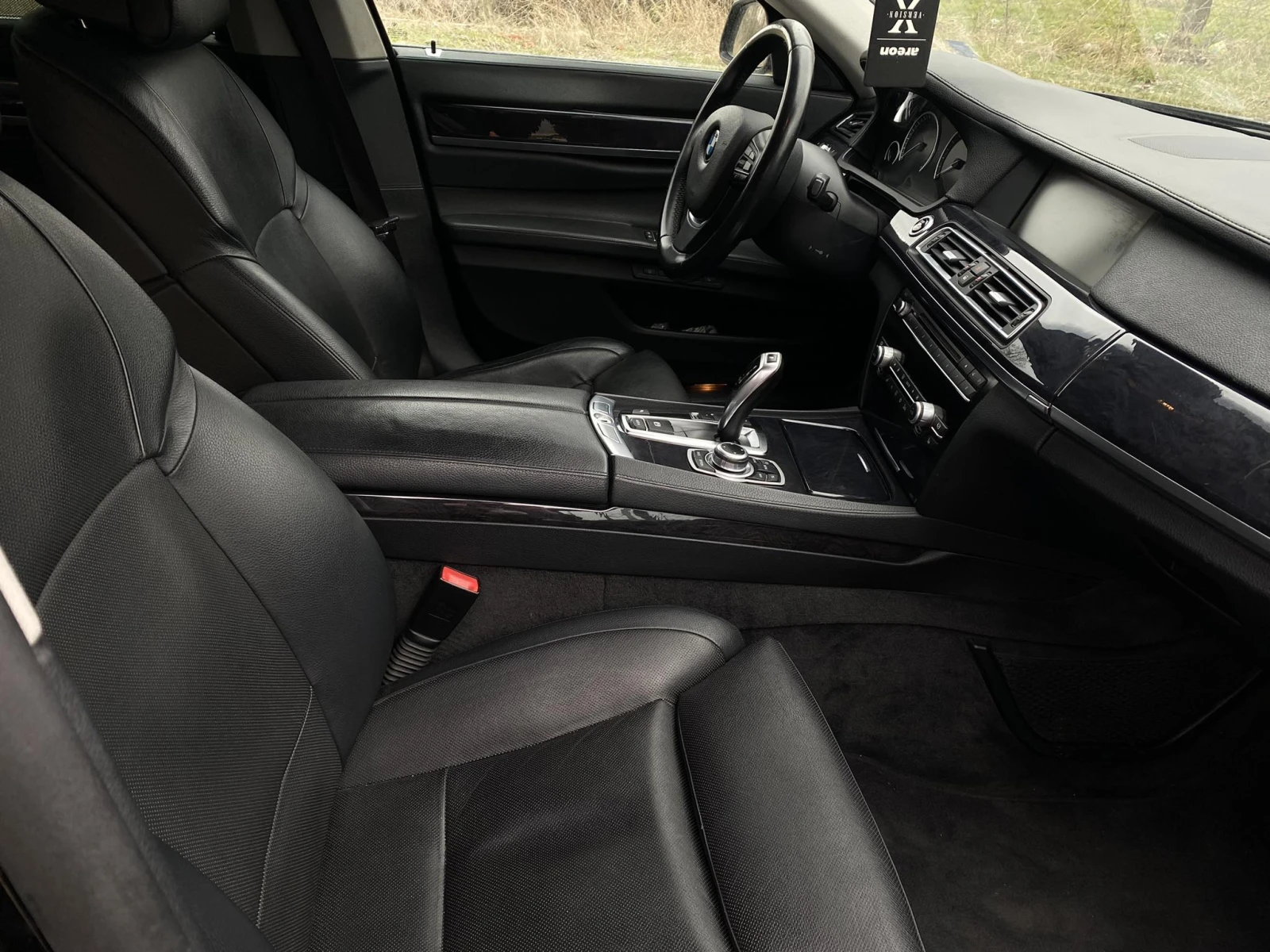 BMW 750 F02 4.4 408 hp, снимка 12 - Автомобили и джипове - 54609056
