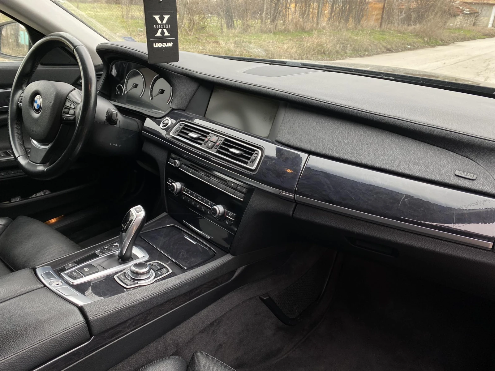 BMW 750 F02 4.4 408 hp, снимка 11 - Автомобили и джипове - 54609056