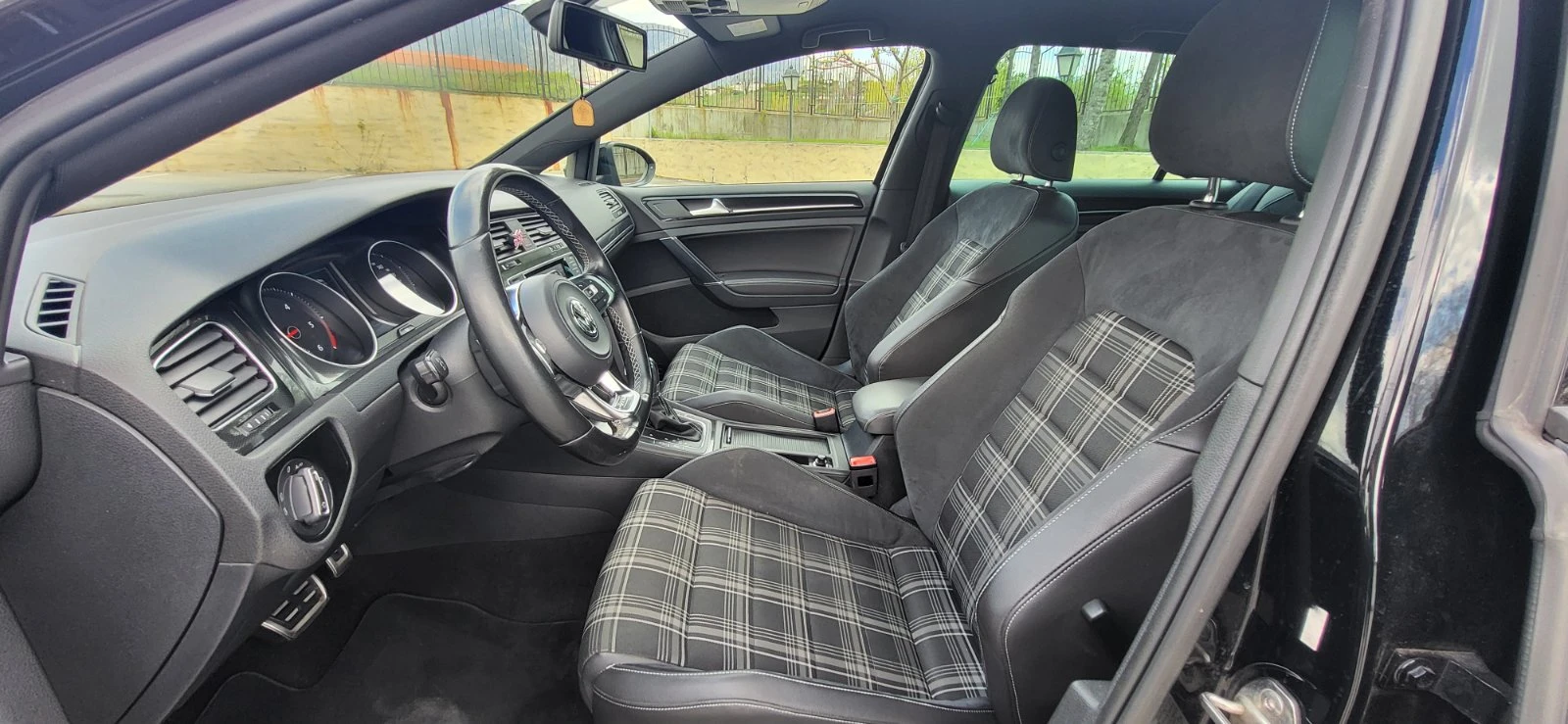 VW Golf  7 GTD, снимка 8 - Автомобили и джипове - 54929553