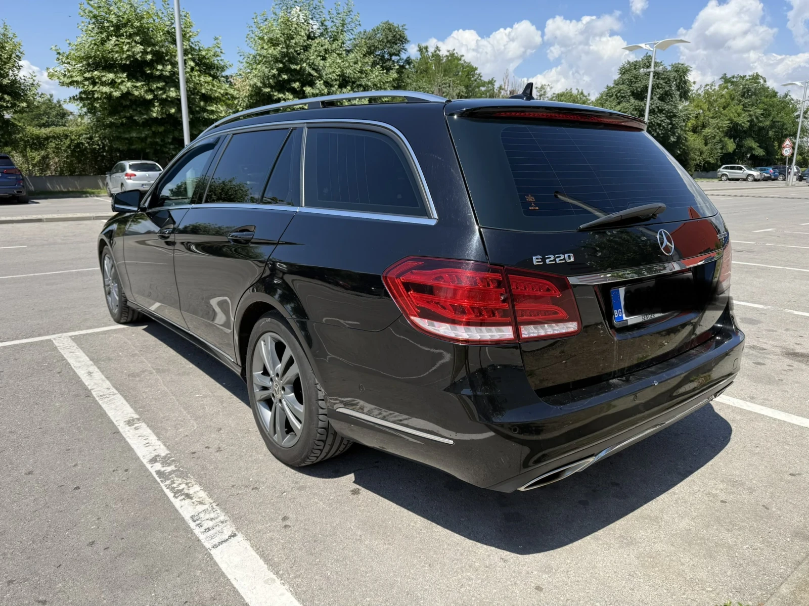 Mercedes-Benz E 220 E 220 BlueTEC 9G-Tronic Facelift Full LED , снимка 4 - Автомобили и джипове - 55162219