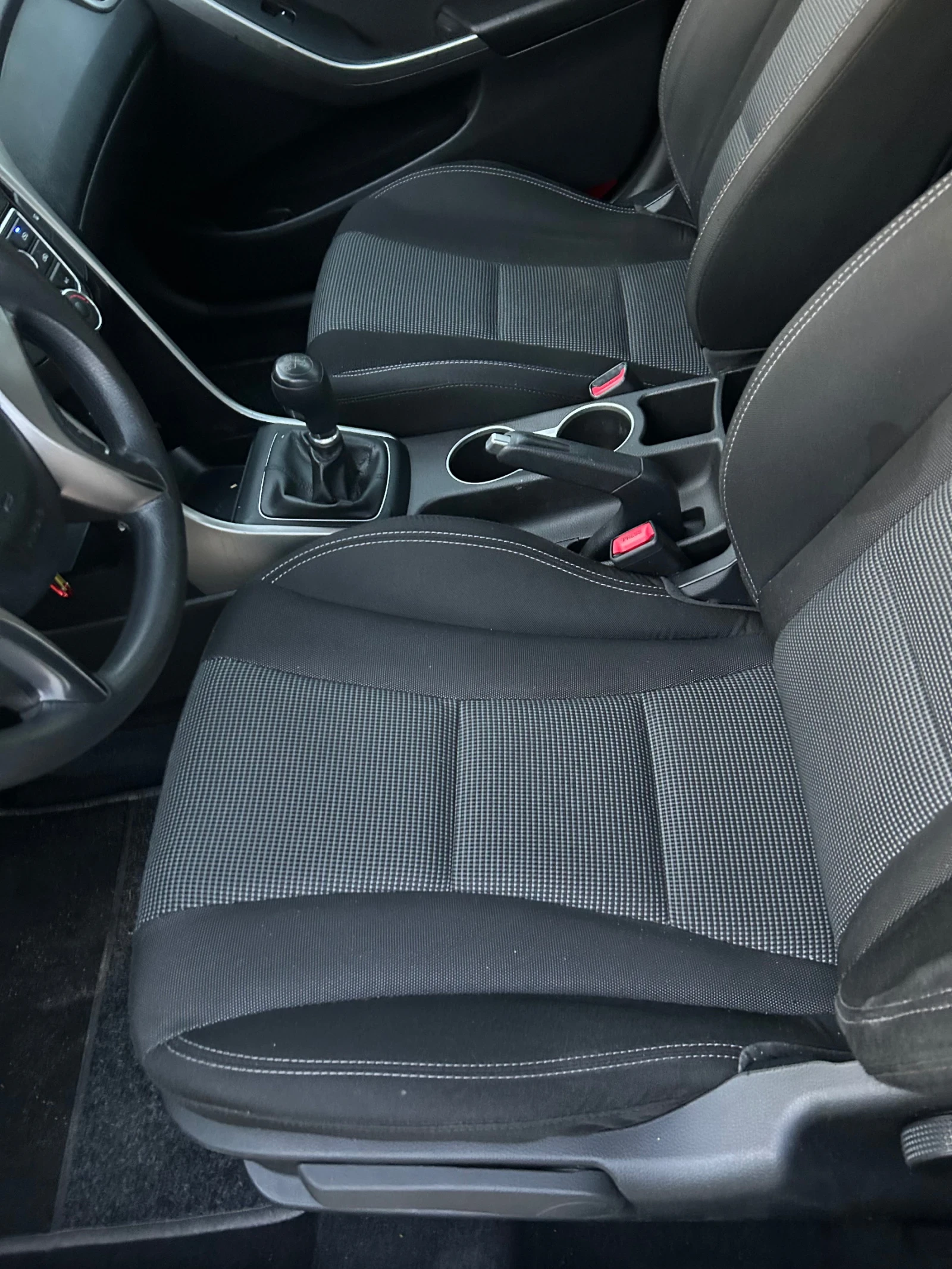 Hyundai I30 1.4 99к.с. 6 скорости., снимка 13 - Автомобили и джипове - 55730265