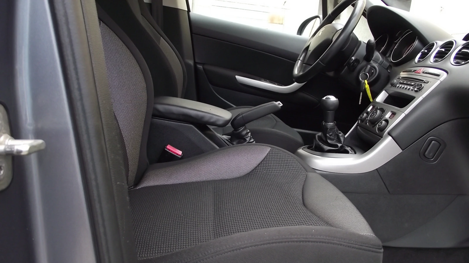 Peugeot 308 1.6.d.92.k.c.R.desing., снимка 14 - Автомобили и джипове - 55810070