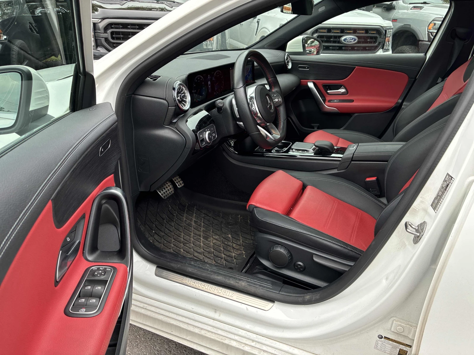 Mercedes-Benz A 250 АВТОКРЕДИТ, снимка 3 - Автомобили и джипове - 55937731