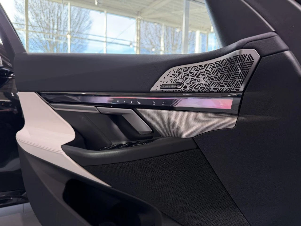 BMW i5 ���!xDRIVE40/394HP/MSPORT/B&W/360/HUD/930z | Mobile.bg � ����������� 16