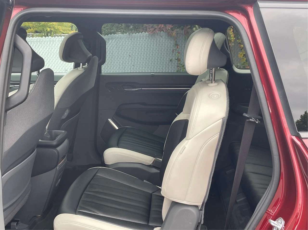 Kia EV9 | Mobile.bg � ����������� 9