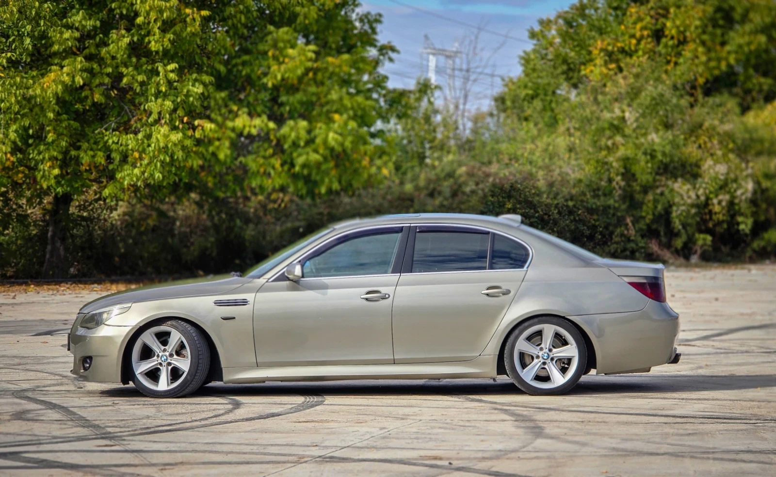 BMW 530, снимка 2 - Автомобили и джипове - 56644032