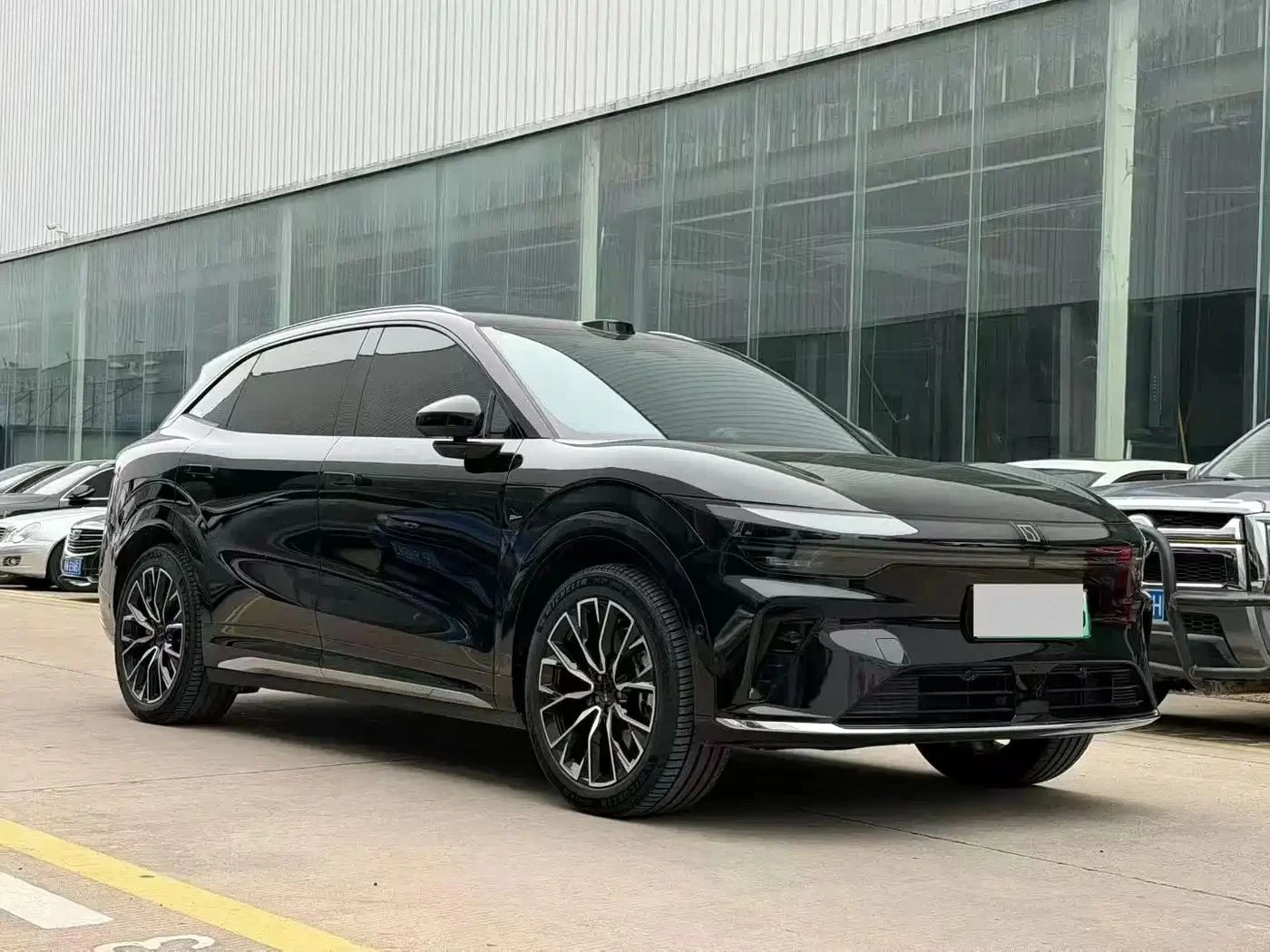 Zeekr 7X, снимка 2 - Автомобили и джипове - 56686003