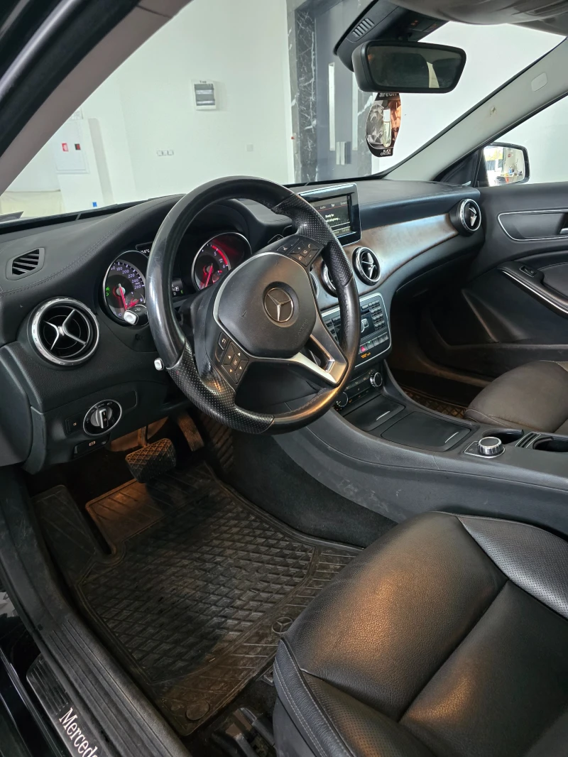 Mercedes-Benz GLA 220, снимка 9 - Автомобили и джипове - 52731669