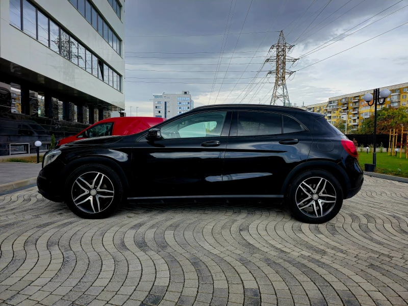 Mercedes-Benz GLA 220, снимка 4 - Автомобили и джипове - 52731669