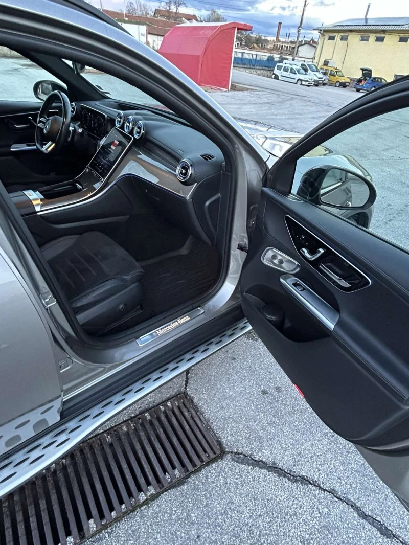Mercedes-Benz GLC 220 D 4MATIC -  AMG line - HEAD UP - Pano, снимка 8 - Автомобили и джипове - 52565630