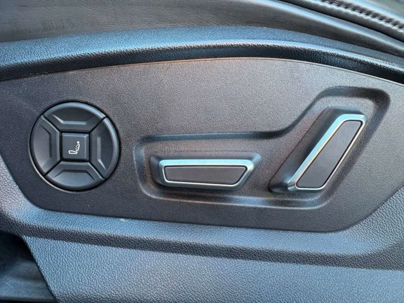 Audi Q8 * S Line quattro Prestige * CARFAX * БЕЗ ПЪРВОНАЧА, снимка 10 - Автомобили и джипове - 53166993