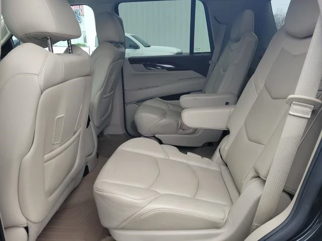 Cadillac Escalade Luxury 1SB, снимка 13 - Автомобили и джипове - 48571671