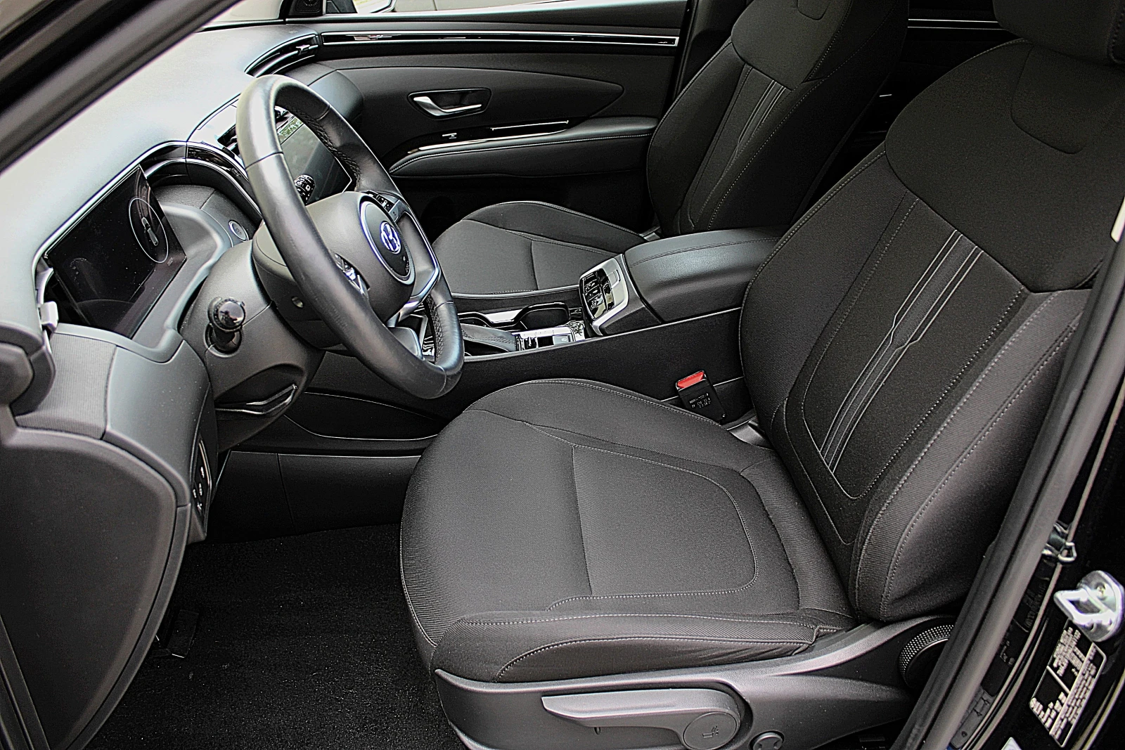Hyundai Tucson 1.6i/HTRAC/MILD HYBRID/DISTRONIC/KEYLESS/360/PANO - изображение 7