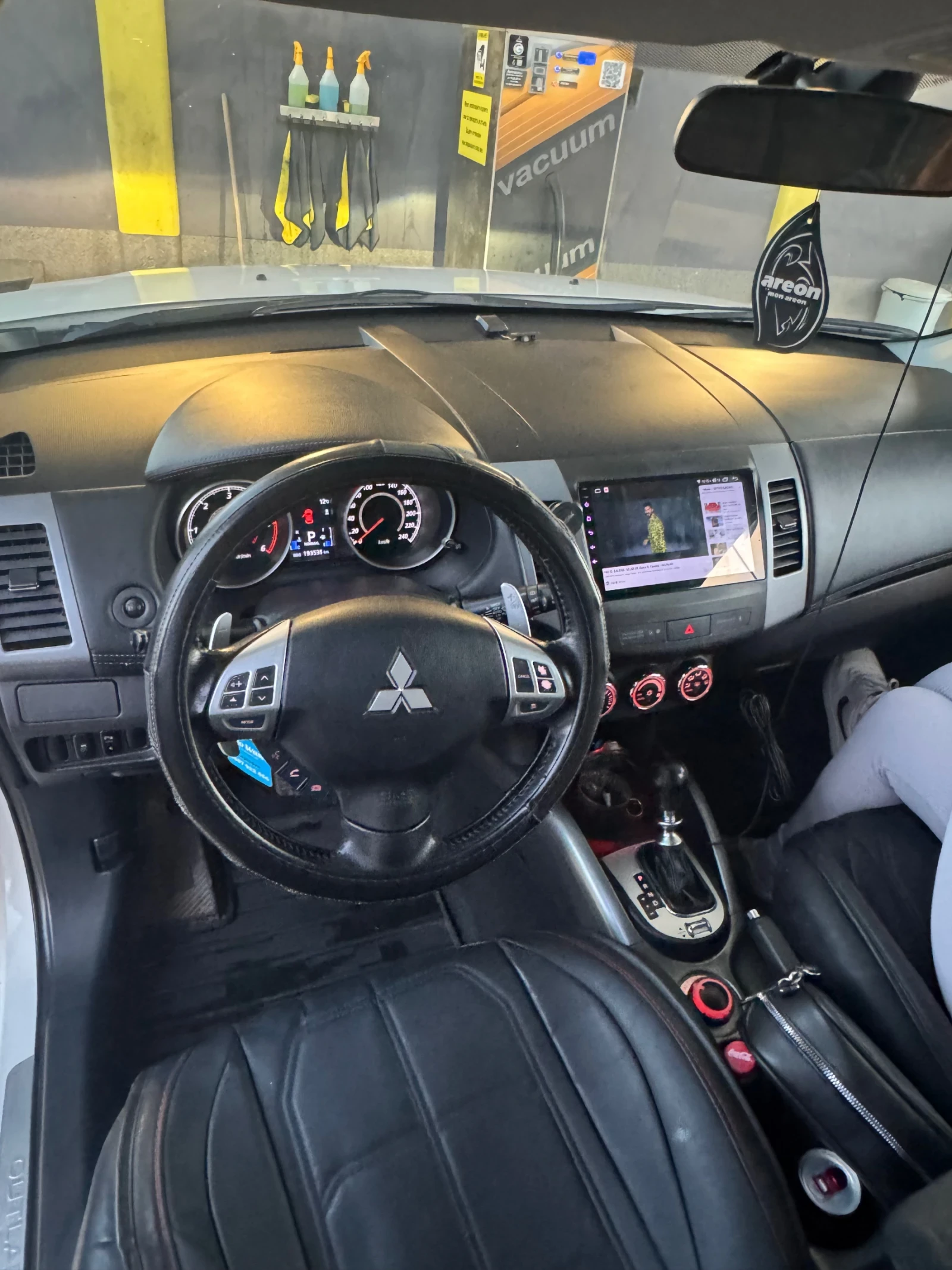 Mitsubishi Outlander  - изображение 3