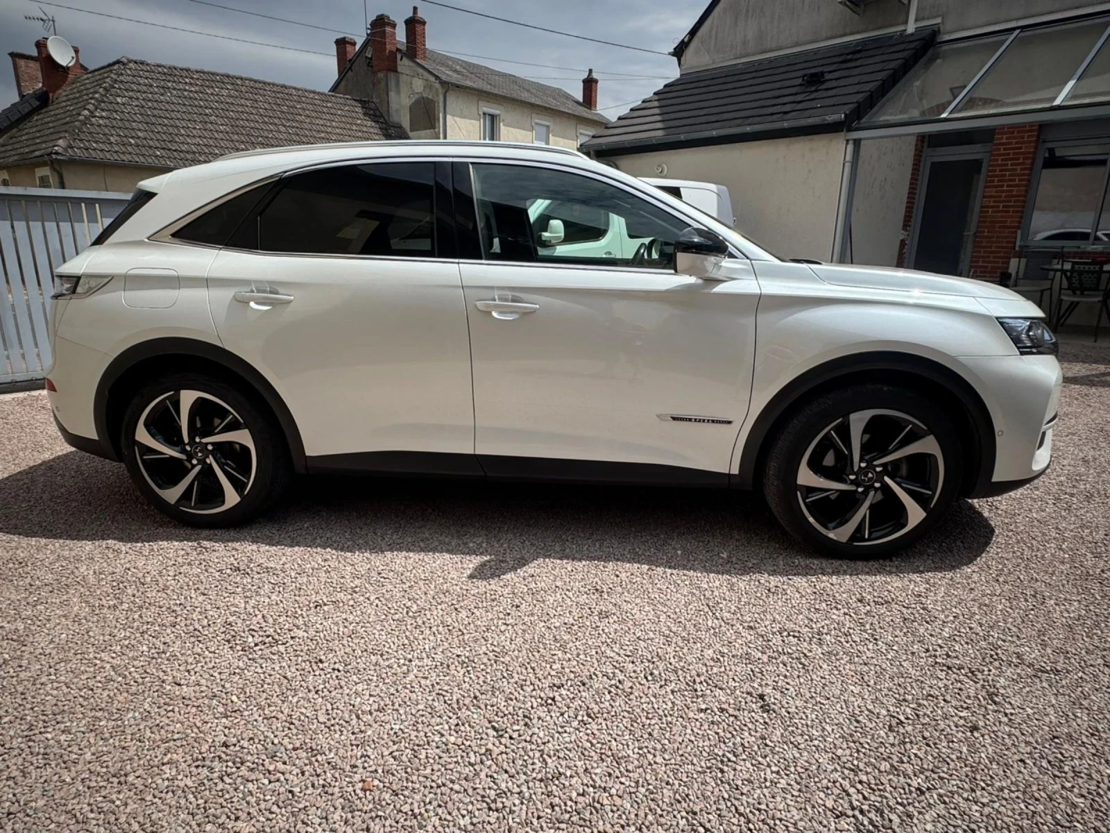 DS DS 7 Crossback 1.6 PURETECH 225 EAT8 OPERA - изображение 4