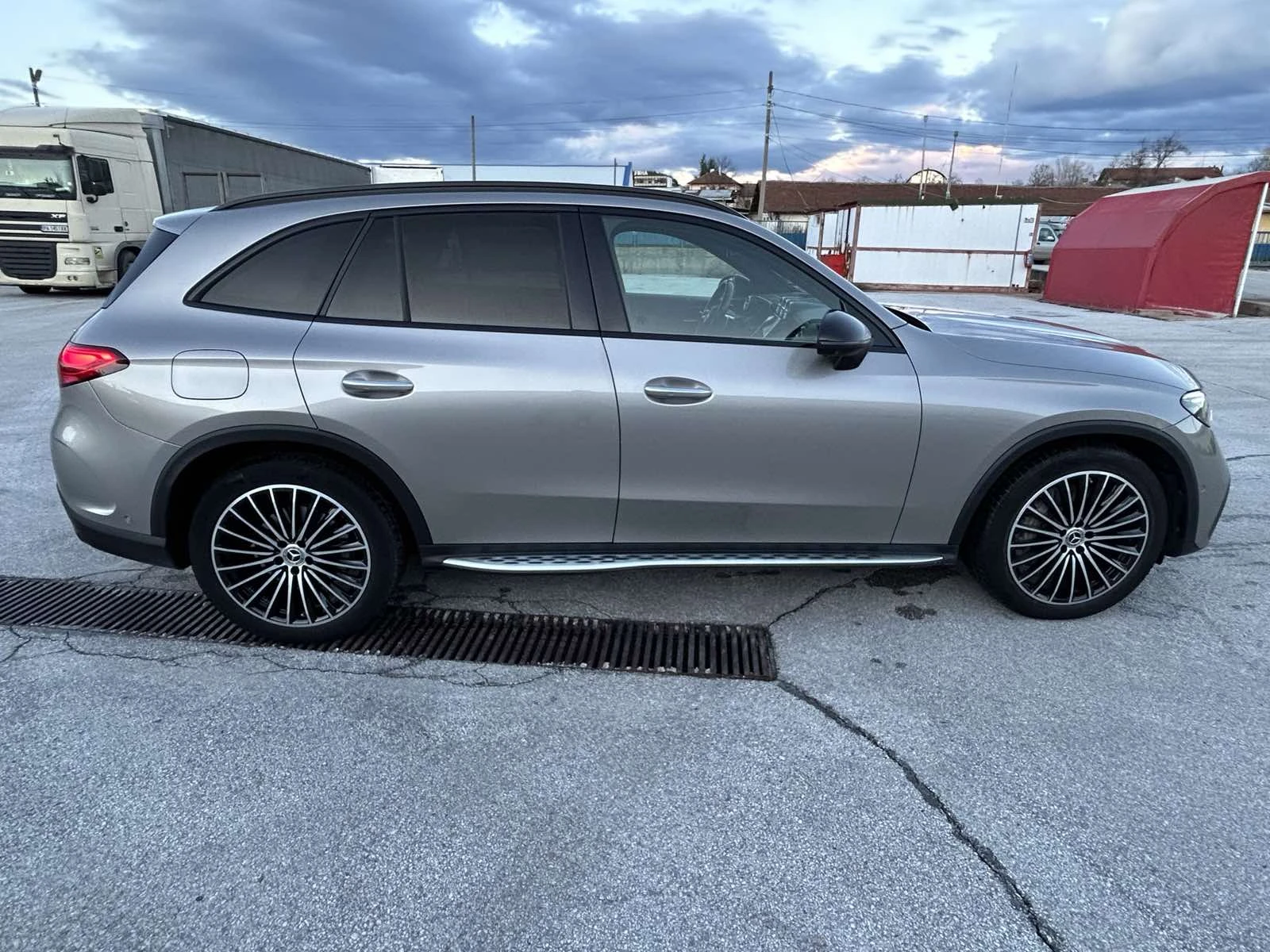 Mercedes-Benz GLC 220 D 4MATIC -  AMG line - HEAD UP - Pano - изображение 4