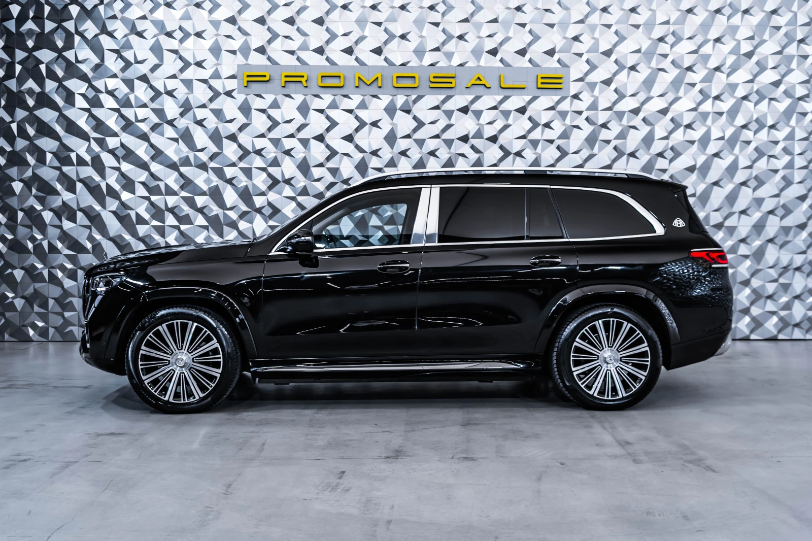 Mercedes-Benz GLS 600 Maybach 4M * ActiveBody* Burmester* Теглич - изображение 3