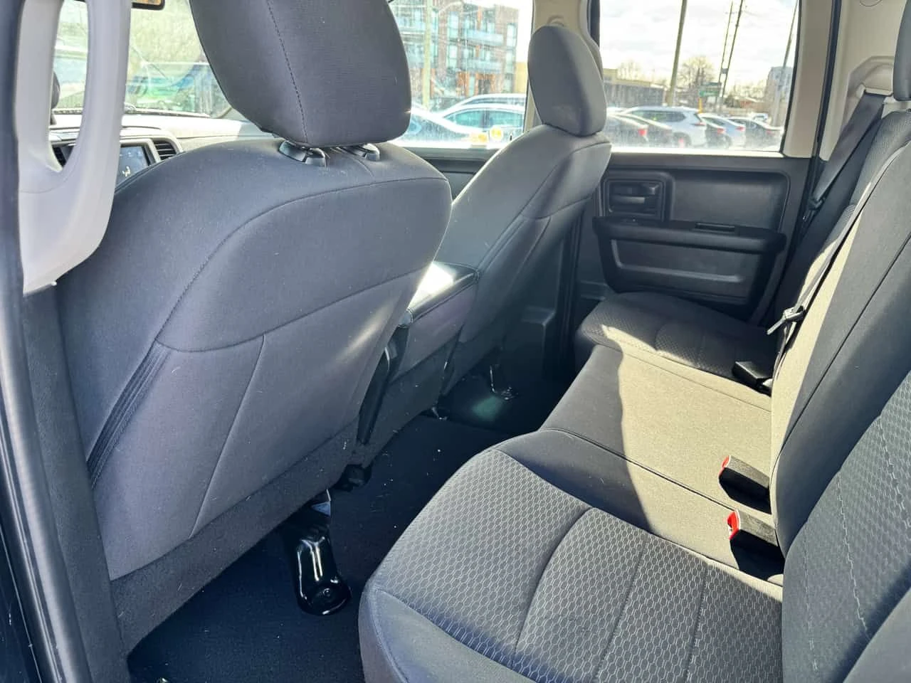 Dodge RAM 1500 Classic * Express * CARFAX * KEYLESS * , снимка 10 - Автомобили и джипове - 53966088