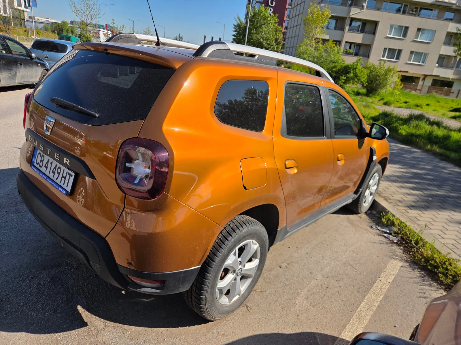 Dacia Duster 1.5DCI-110ps / 4x4 / N1 / keyless, снимка 5 - Автомобили и джипове - 54428228
