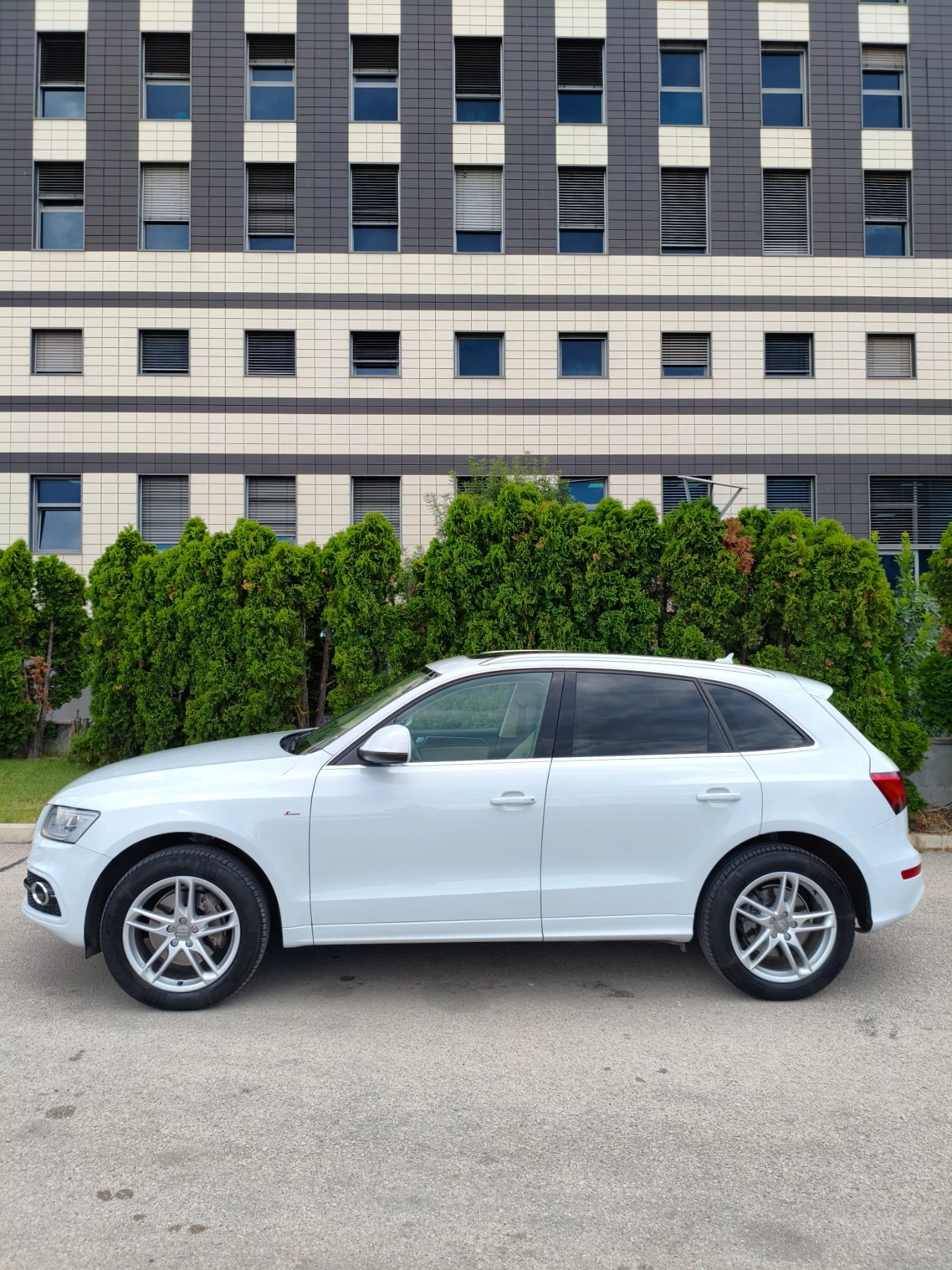 Audi Q5 Q5 3.0T, снимка 2 - Автомобили и джипове - 55287379