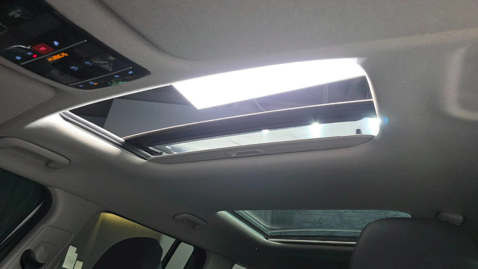 Hyundai Santa fe 2.5T Exclusive 4x4* DISTRONIC* 360 CAM* ОБДУХВАНЕ*, снимка 13 - Автомобили и джипове - 55431652