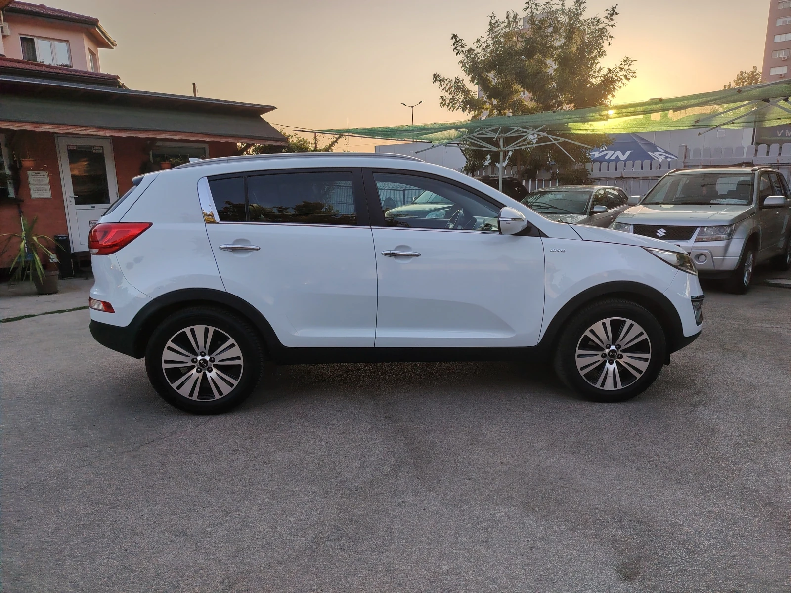 Kia Sportage 2.0 BARTER 184, снимка 4 - Автомобили и джипове - 55551895