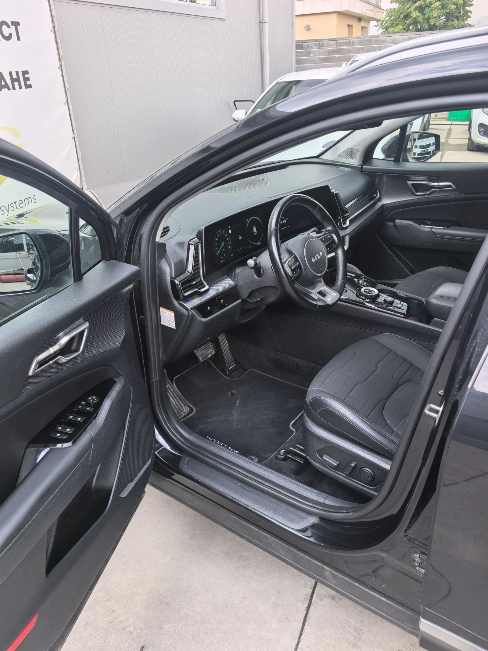 Kia Sportage 1.6 T-GDI MHEV, снимка 11 - Автомобили и джипове - 55596451