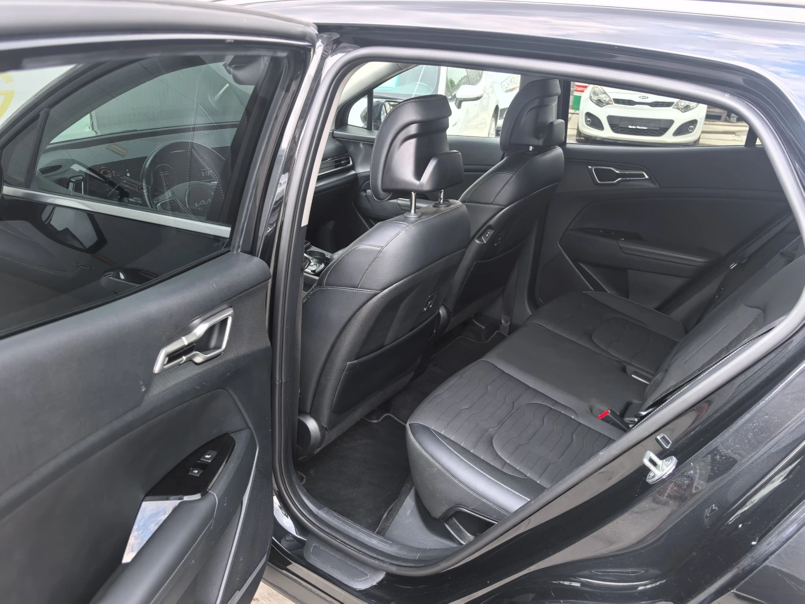 Kia Sportage 1.6 T-GDI MHEV, снимка 6 - Автомобили и джипове - 55596451