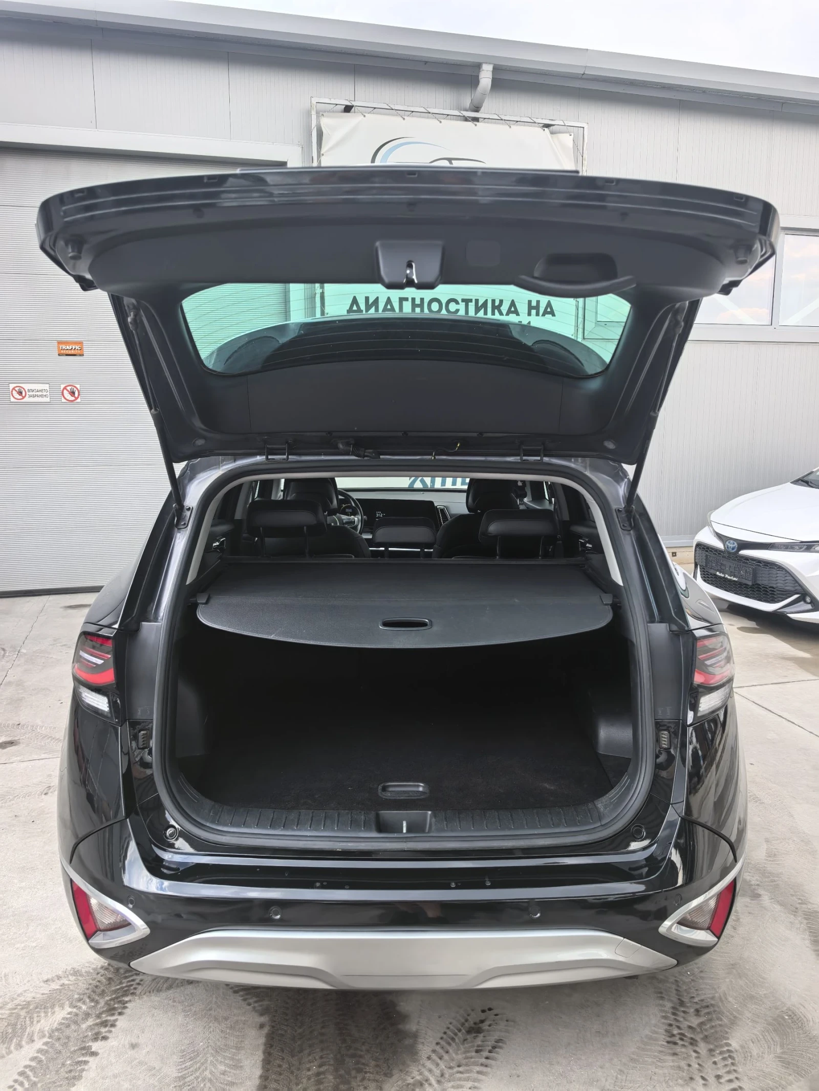 Kia Sportage 1.6 T-GDI MHEV, снимка 5 - Автомобили и джипове - 55596451