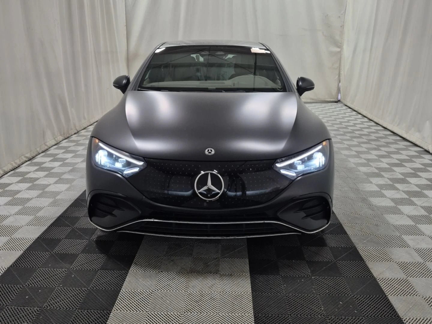 Mercedes-Benz EQE 500* AMG-pkg* Distronic* 360* Burmester* Massage* , снимка 2 - Автомобили и джипове - 55755945
