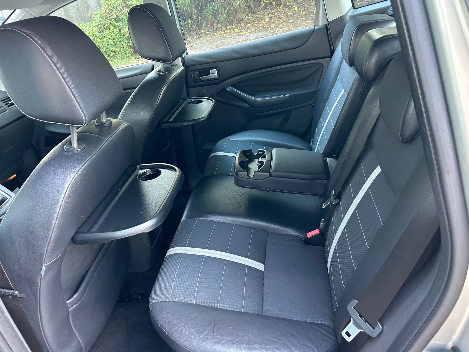 Ford Kuga 2.0 TDCI 4X4 TITANIUM , снимка 11 - Автомобили и джипове - 56040161