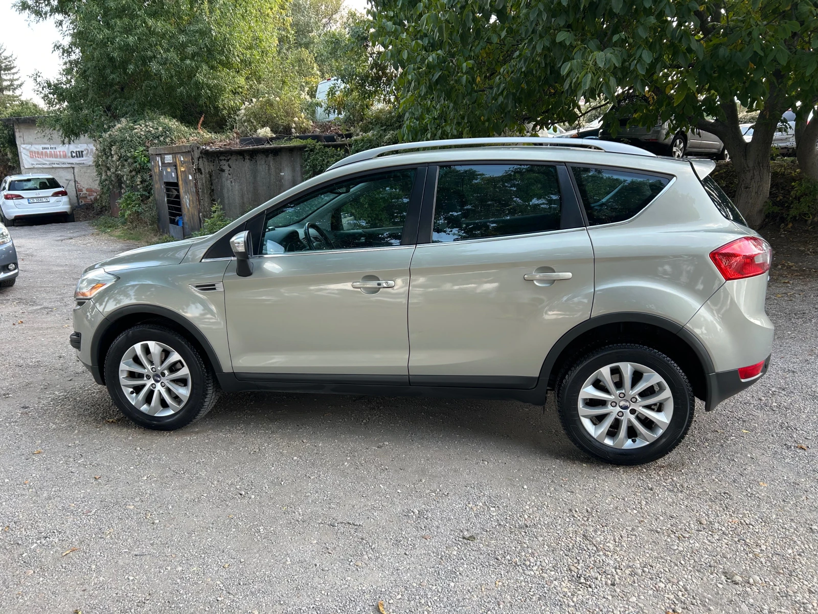 Ford Kuga 2.0 TDCI 4X4 TITANIUM , снимка 8 - Автомобили и джипове - 56040161