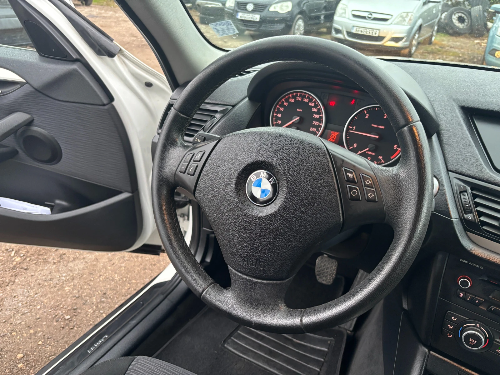 BMW X1 2.0D S DRIVE, снимка 12 - Автомобили и джипове - 56662202