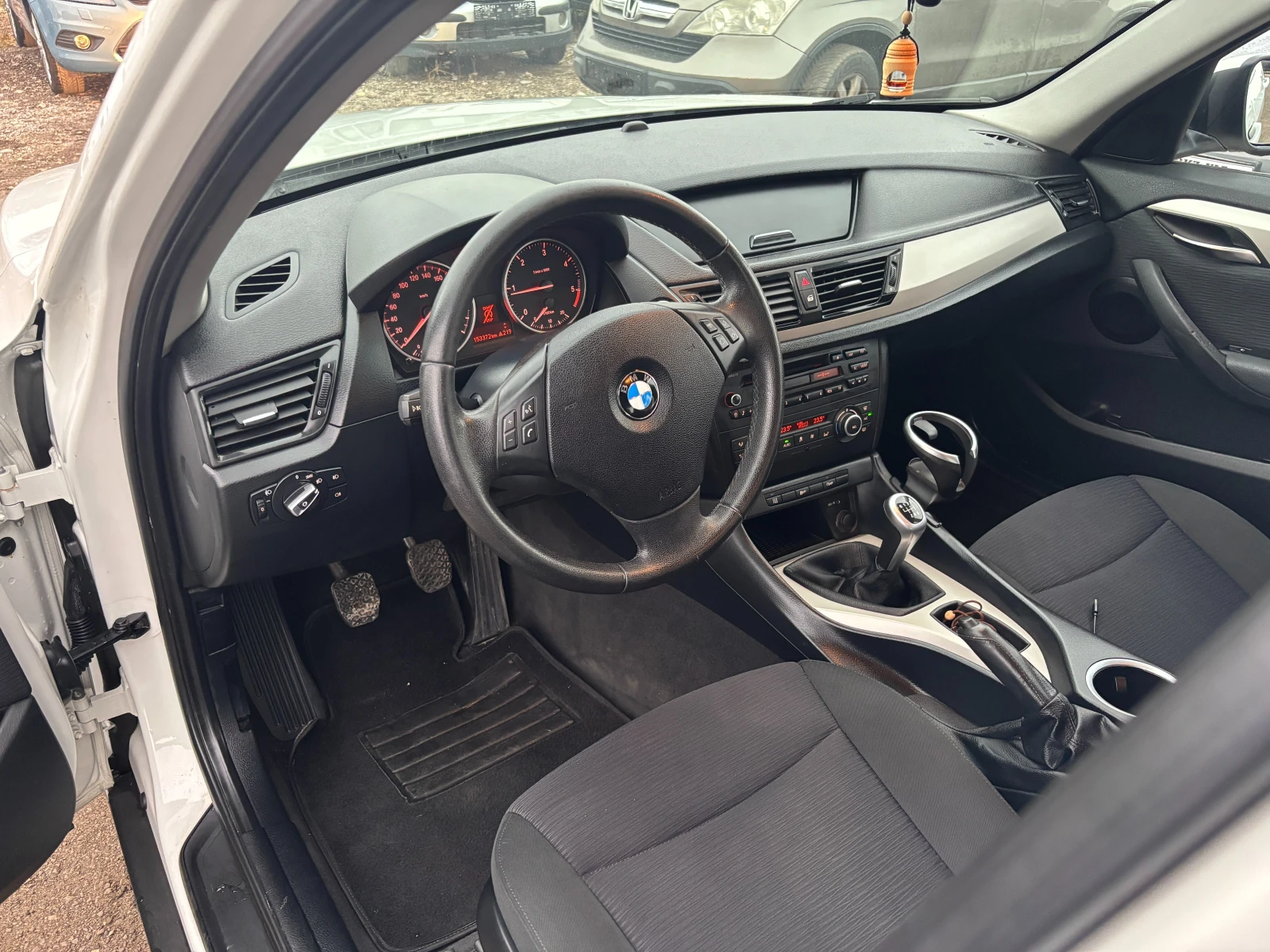 BMW X1 2.0D S DRIVE, снимка 8 - Автомобили и джипове - 56662202