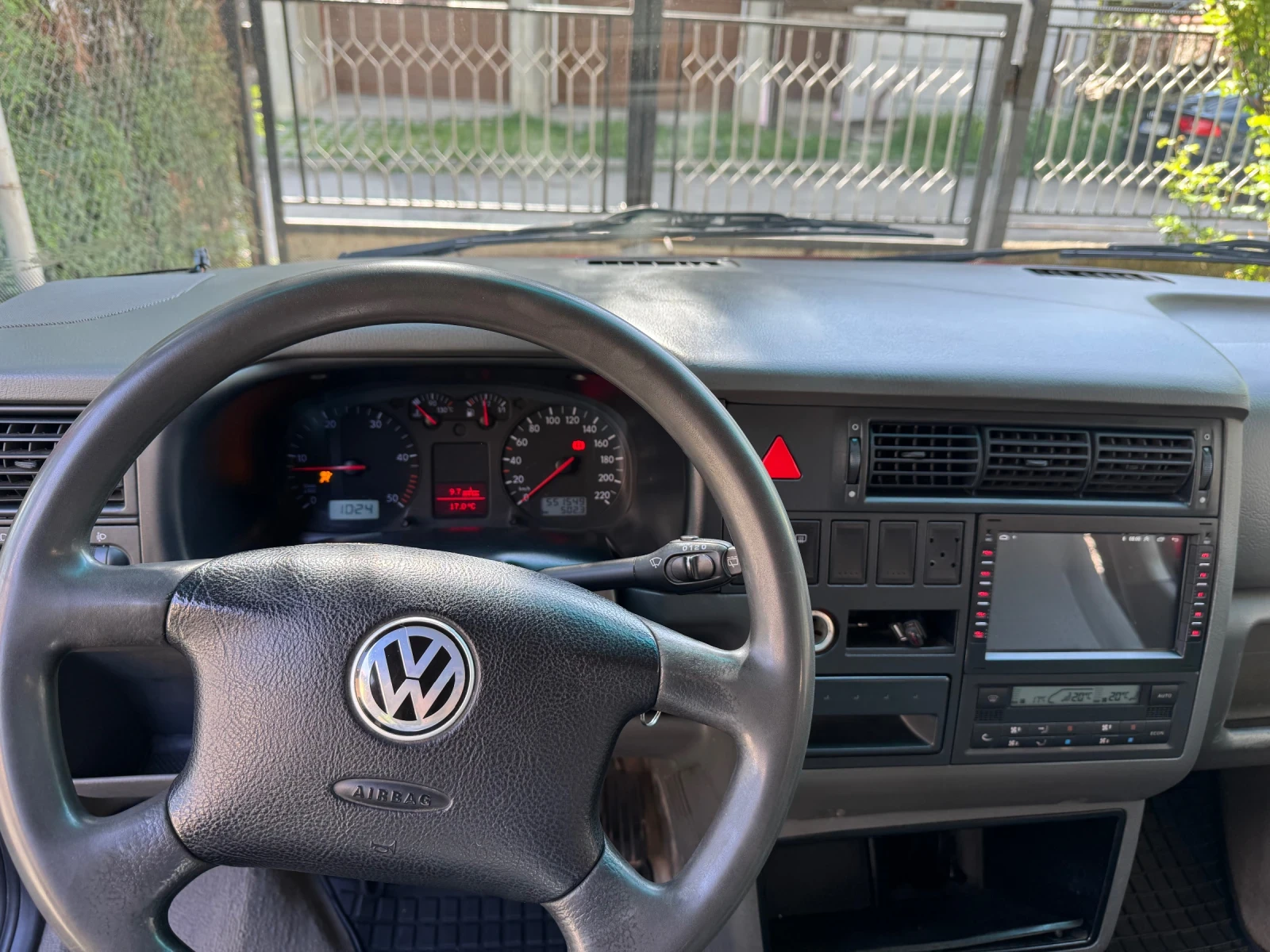 VW Caravelle T4 2.5 - изображение 6