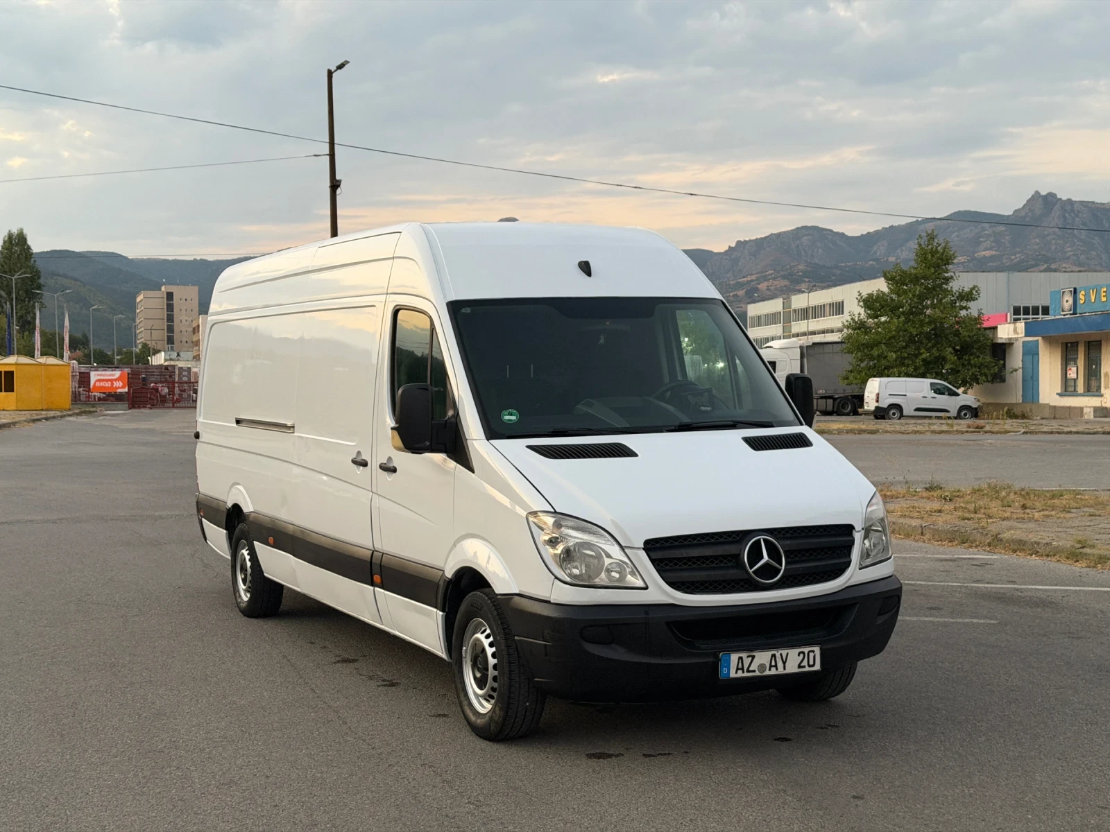 Mercedes-Benz Sprinter 311 2.2, снимка 13 - Бусове и автобуси - 55780874