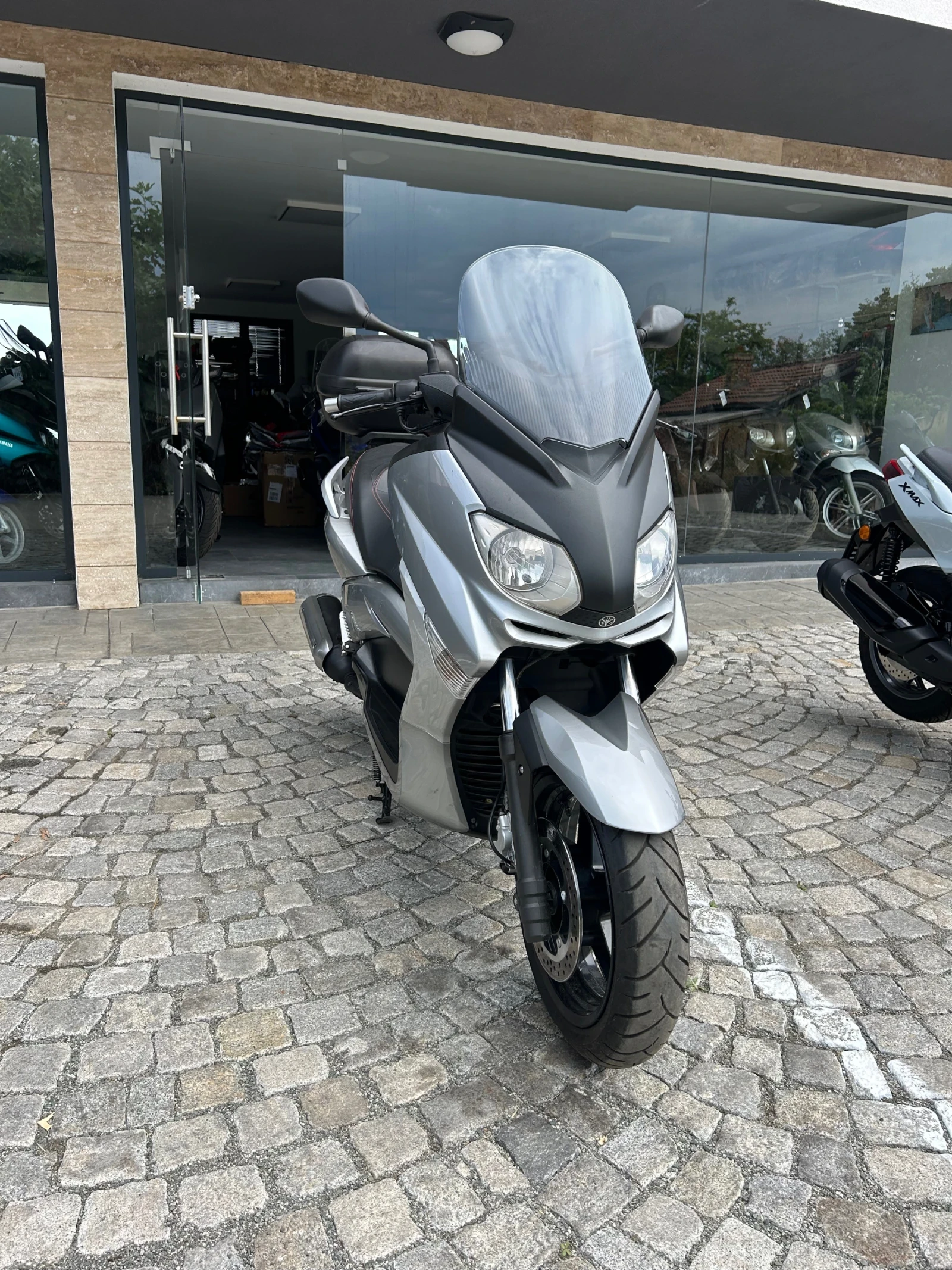Yamaha X-max Лизинг-като нов