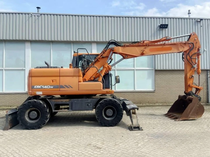 Багер DOOSAN DX 140 W, снимка 7 - Индустриална техника - 46751459