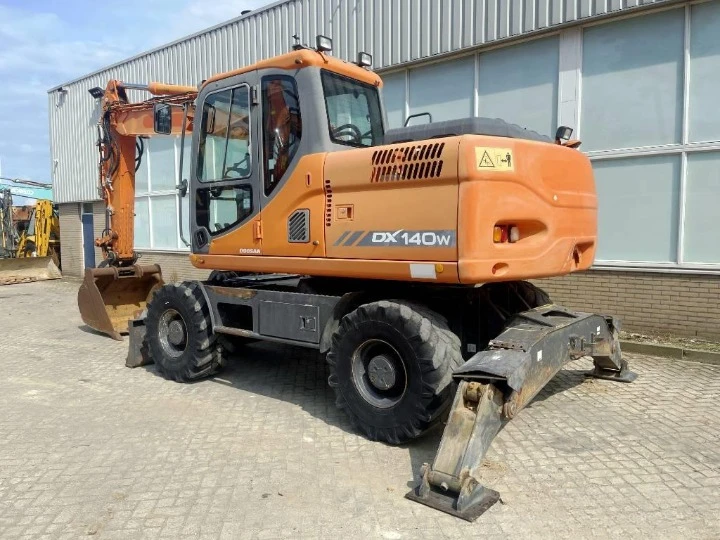 Багер DOOSAN DX 140 W, снимка 4 - Индустриална техника - 46751459