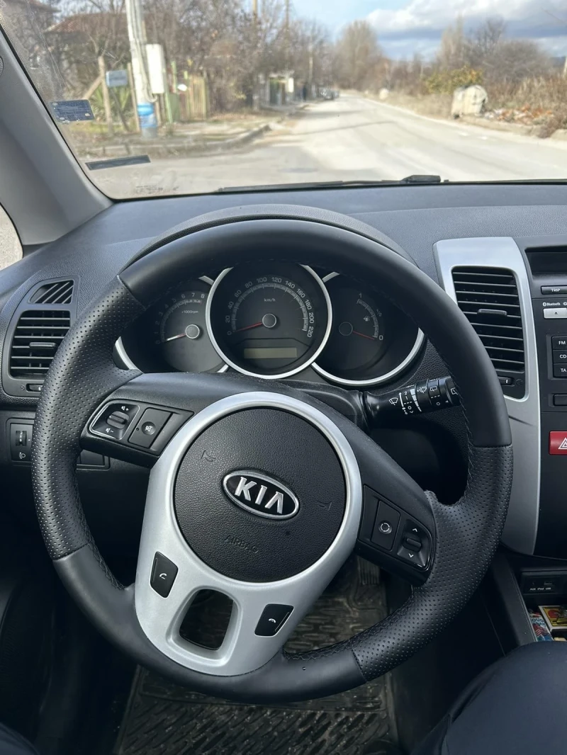 Kia Venga, снимка 2 - Автомобили и джипове - 48037792