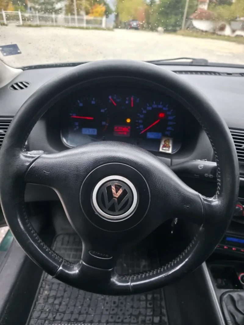 VW Golf, снимка 11 - Автомобили и джипове - 52526293