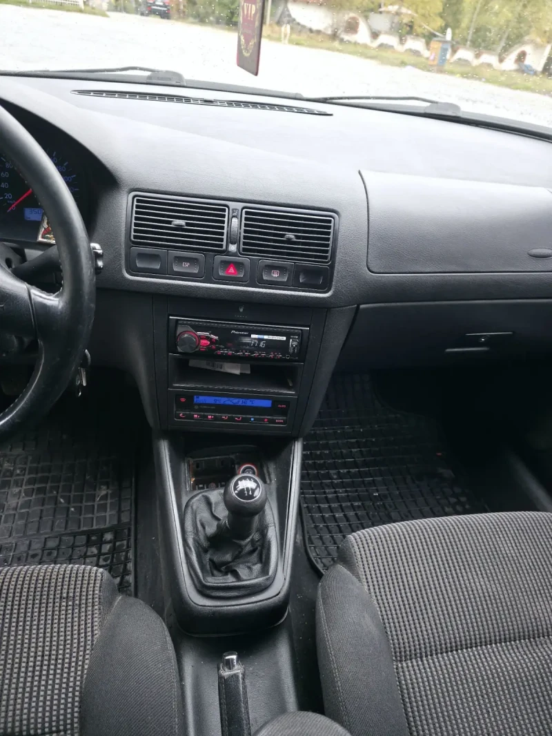 VW Golf, снимка 13 - Автомобили и джипове - 52526293