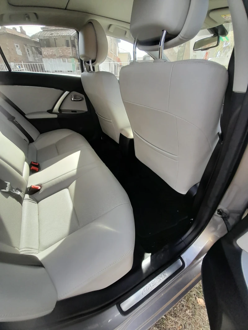 Toyota Avensis, снимка 7 - Автомобили и джипове - 52179286