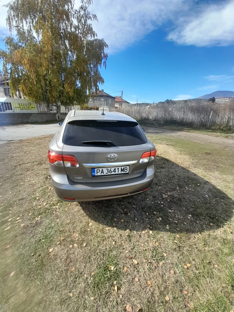 Toyota Avensis, снимка 3 - Автомобили и джипове - 52179286