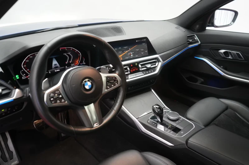 BMW 330 d/256HP/TOURING/M-SPORT/PANO/H&K/NAVI/CPLAY/571g, снимка 9 - Автомобили и джипове - 52367183