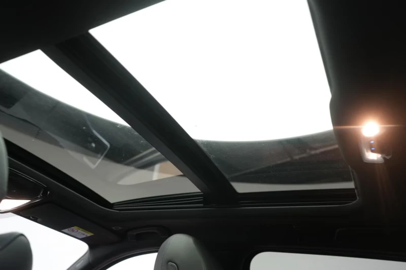 BMW 330 d/256HP/TOURING/M-SPORT/PANO/H&K/NAVI/CPLAY/571g, снимка 13 - Автомобили и джипове - 52367183