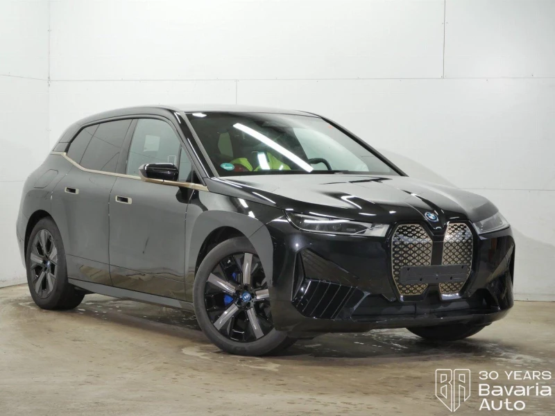 BMW iX 40 xDrive Sport, снимка 4 - Автомобили и джипове - 52727836