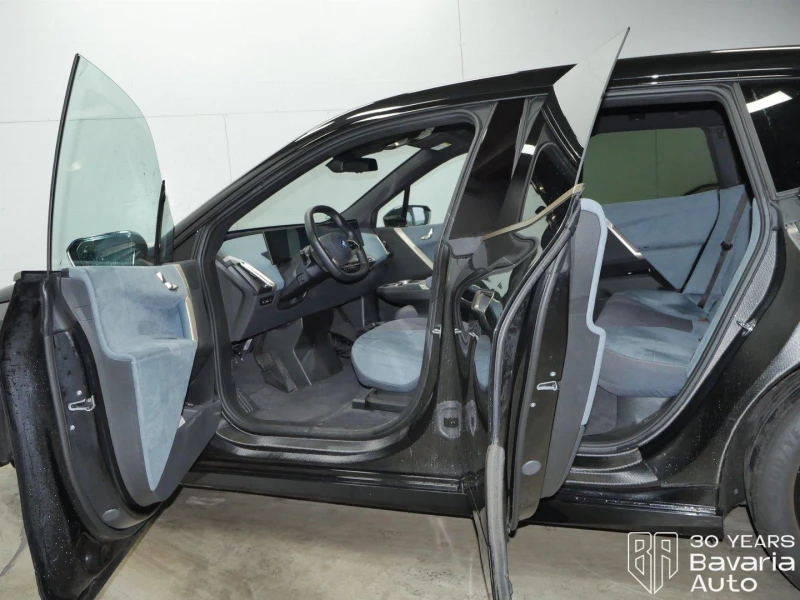 BMW iX 40 xDrive Sport, снимка 5 - Автомобили и джипове - 52727836